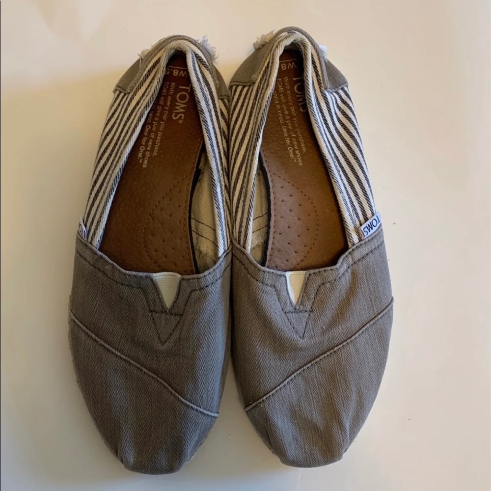 Toms